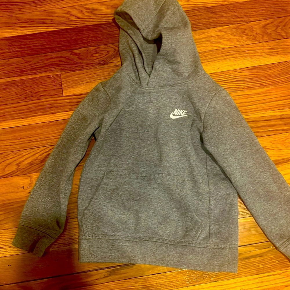 Boys Nike hoodie size 6